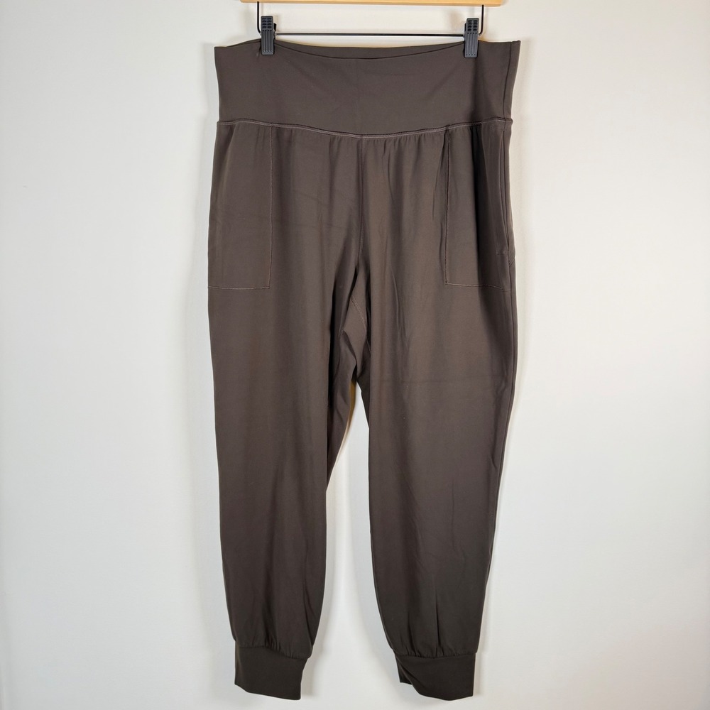 Athleta Salutation Jogger Pants Pull On Yoga Stretchy XL Brown High Rise Pockets